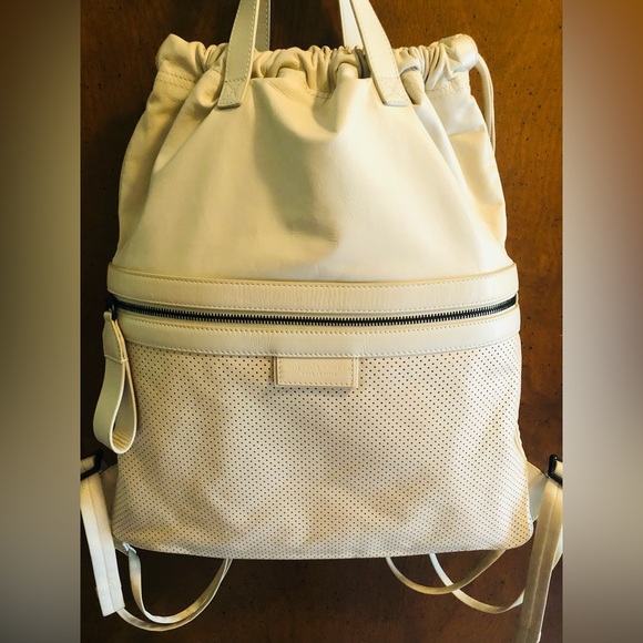 Bottega Veneta Leather Back Pack. Off white Color. Rare & unique. - Picture 9 of 9